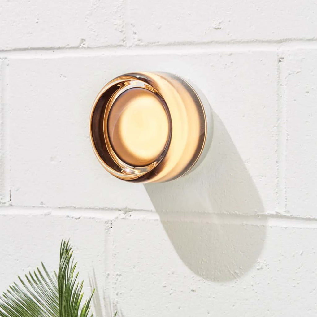 Aplique de pared LED compacto de acrílico y aluminio