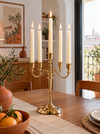 Candelabro Dorado de Metal 5 Brazos en ambiente - MADRITERA