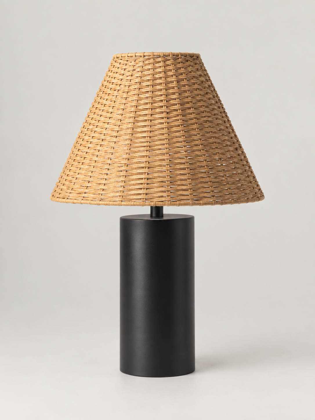 Lámpara de Mesa de Ratán Negro - MADRITERA