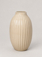 Jarrón de Cerámica Beige Estriado - MADRITERA