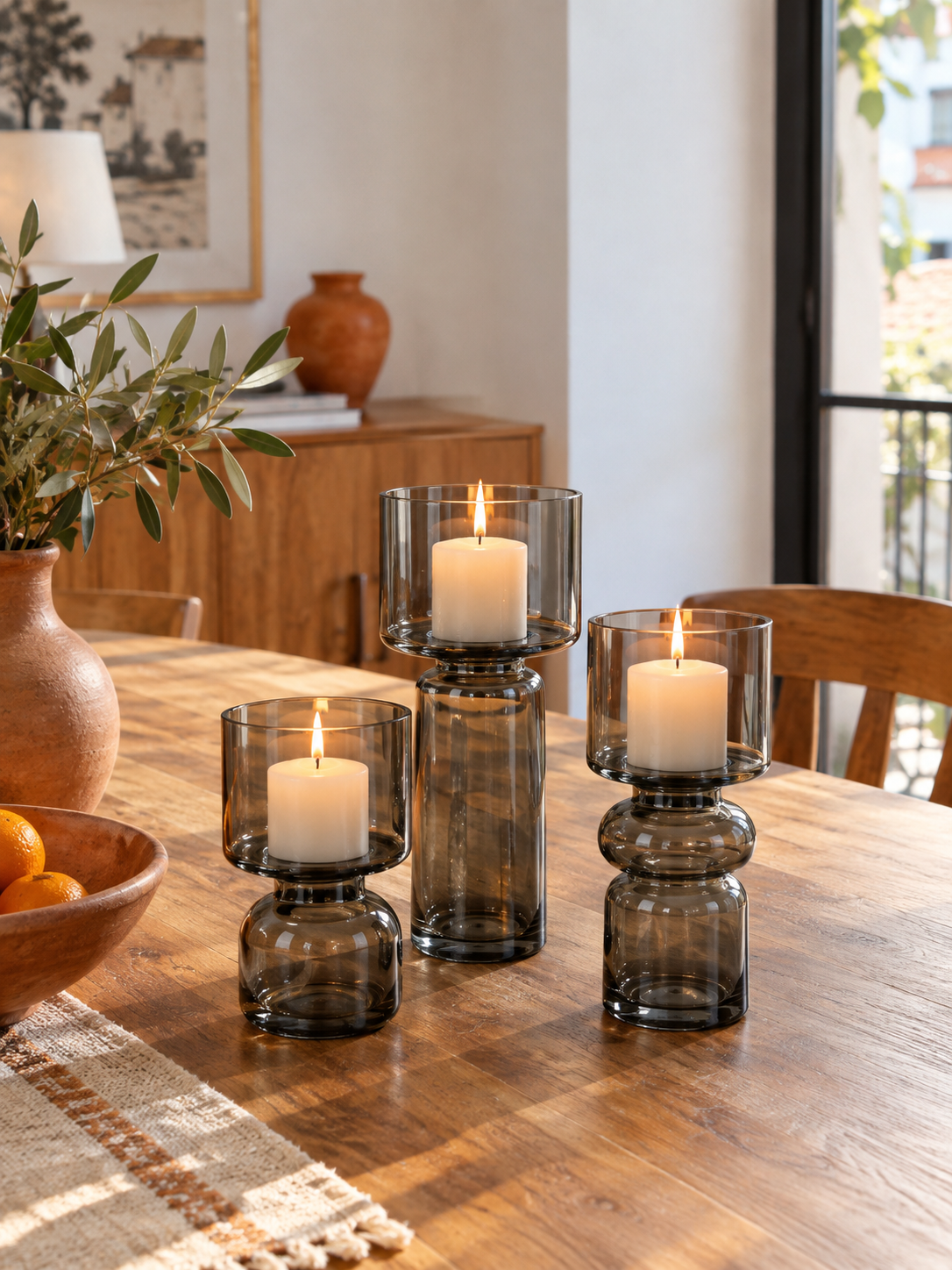 Portavelas de Cristal Ahumado Set de 3 en ambiente - MADRITERA
