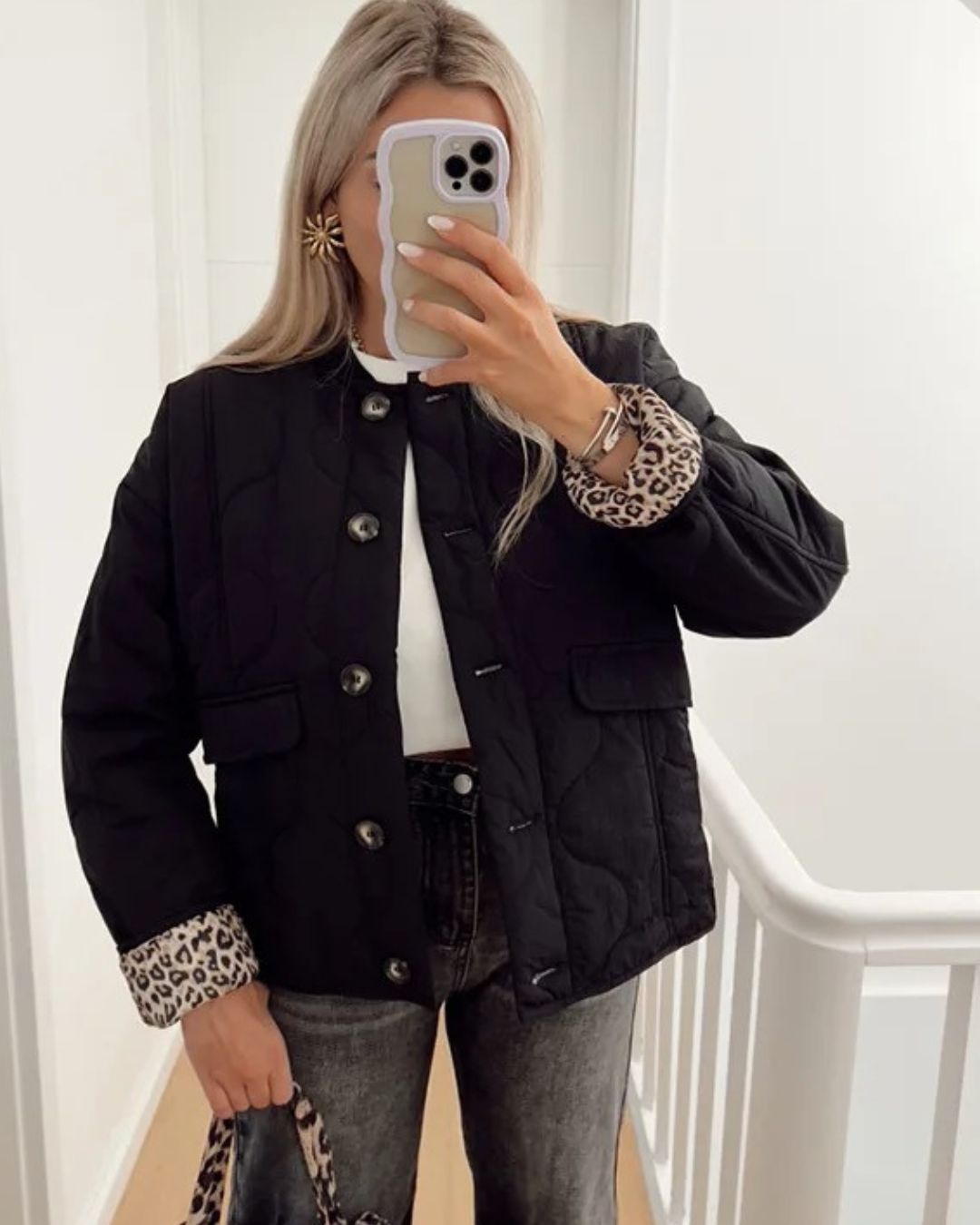Chaqueta elegante con forro de leopardo - Chic y moderna