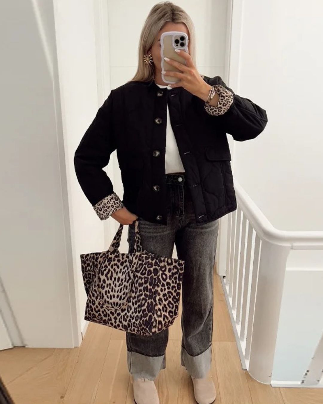 Chaqueta elegante con forro de leopardo - Chic y moderna
