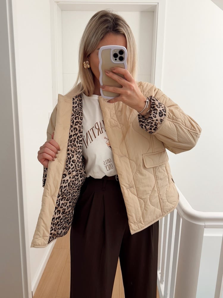 Chaqueta elegante con forro de leopardo - Chic y moderna